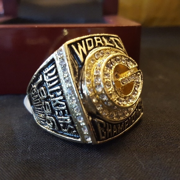 Green Bay Packers Fan Edition 1996 Ring Sizes 9-14 - Picture 3 of 6